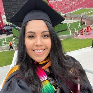 Meet your Posher, Evelyn